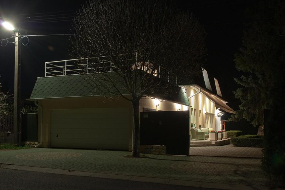Deluxeapartman Nyiregyhaza Exterior photo